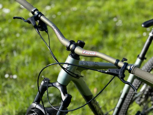 Ghost Kato AL 29 Pro L – Maxxis + Renthal Fatbar + Crankbrothers