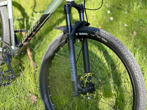Ghost Kato AL 29 Pro L – Maxxis + Renthal Fatbar + Crankbrothers