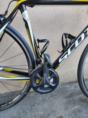 Scott carbon road bike, size M, Shimano 105 groupset