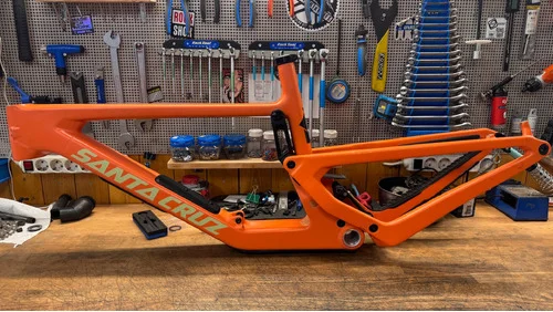 Cadre Santacruz Bronson CC 4.1 L