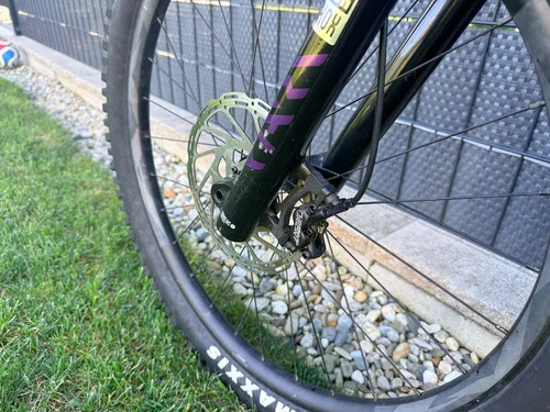 Giant trance X 3 (2022)