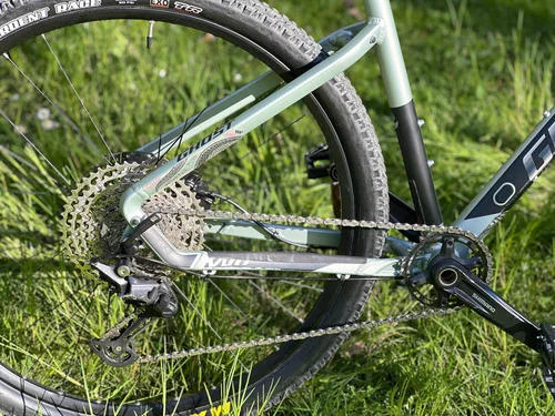 Ghost Kato AL 29 Pro L – Maxxis + Renthal Fatbar + Crankbrothers