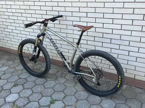 Niner ROS9, 27,5+ jeklen okvir