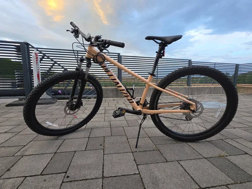 SPECIALIZED ROCKHOPER