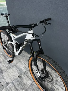 Cube stereo race c62