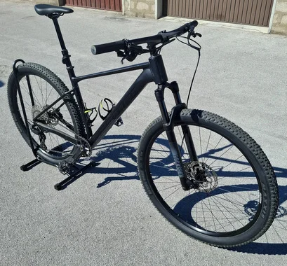 SCOTT SCALE 940 (2026) VELIKOST L – PRAKTIČNO NOVO (150 KM, GARANCIJA)