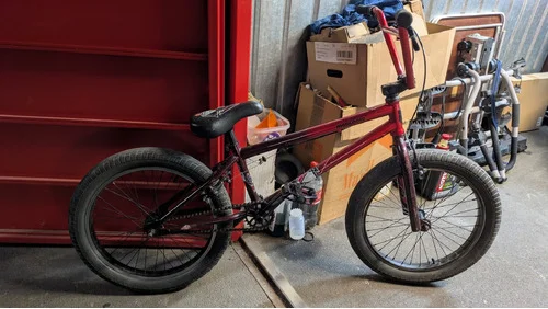 BMX Mongoose L80 red