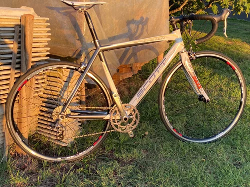 SCOTT SHIMANO ULTEGRA,generalno servisirano, ODLIČNO OHRANJENO