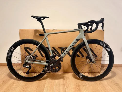 Canyon Ultimate CF SL 8 (Ultegra Di2, DT Swiss, 4iiii) 2022, vel. M