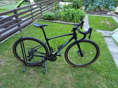 Giant Revolt 0 (2025) size S