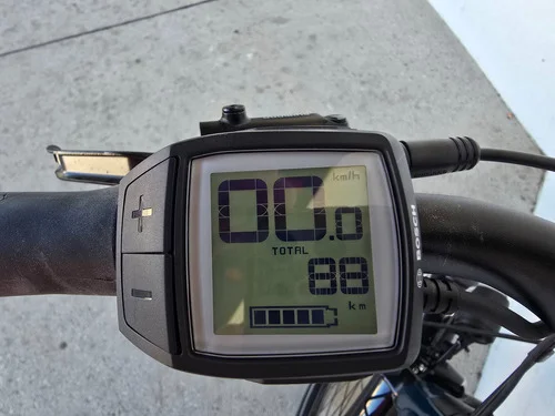 Lapierre E-urban 4.5 praktično novo samo 88km L velikost