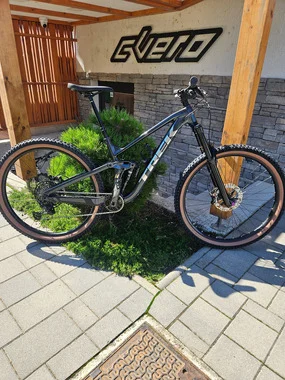 Trek Slash 8 Medium