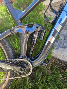 Trek Slash 8 Medium