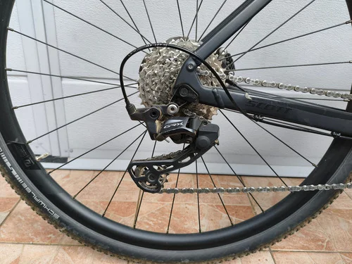 Scott Speedster Gravel 10 - velikost L modelno leto 2025 (alu/karbon)