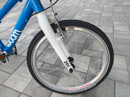 KOLO WOOM 4, 20col, MODER, KOT NOV, BREZ PRASKE