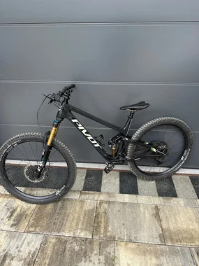 Pivot Switchblade Pro XT/XTR v velikosti XL