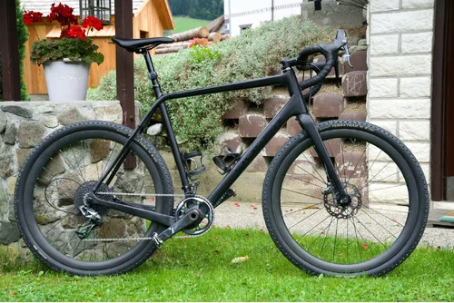 Dolan GXC bici gravel in carbonio