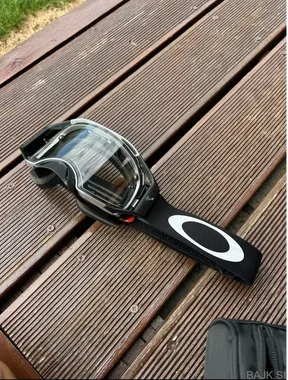 Oakley Airbrake MX Tuff Blocks Prizm Low Light očala