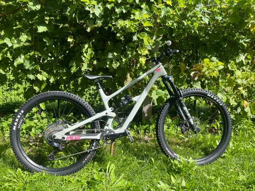 YT Jeffsy Core 2 CF