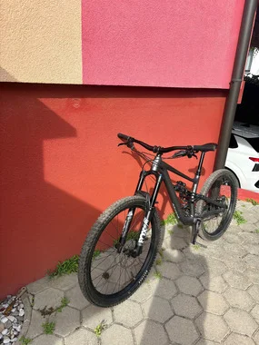 Specialized Status 160, Baujahr 2023, Fully, Enduro
