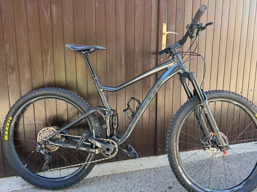Brdski bicikl Giant Stance 2 29 veličina L