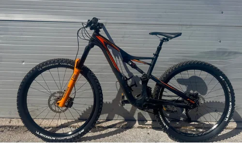 Specialized Stumpjumper full carbon