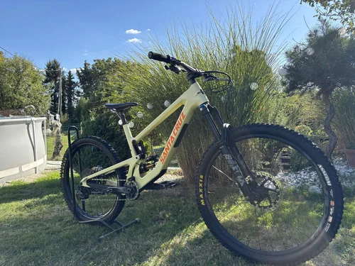 SANTA CRUZ NOMAD 2025