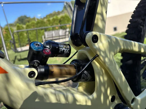 SANTA CRUZ NOMAD 2025