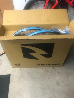 Reynolds Blacklabel Trail 329 Pro Laufräder