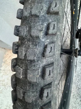 Specialized stuntjumper alloy, 2024, S4(L)-es méret