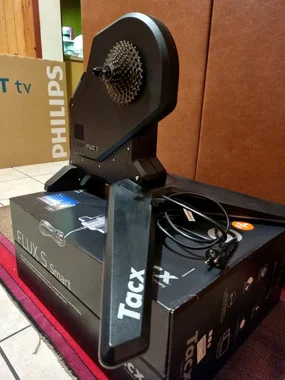 Trenažer Tacx Flux S Smart