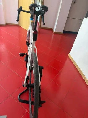 Merida Reacto Team Bahrain (na bazi 5000), letnik 2025, L