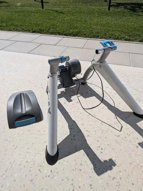 Interaktivní cyklistický trenažér Tacx Flow Smart