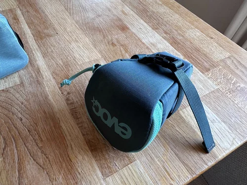 EVOC top tube bag WP und EVOC seat bag