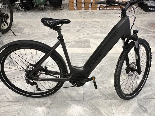 CUBE NURIDE – RABLJENO ELEKTRIČNO KOLO VELIKOST M | BOSCH PERFORMANCE LINE | 625 Wh