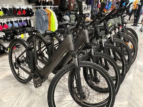 CUBE NURIDE – GEBRAUCHTES E-BIKE GRÖSSE M | BOSCH PERFORMANCE LINE | 625 Wh