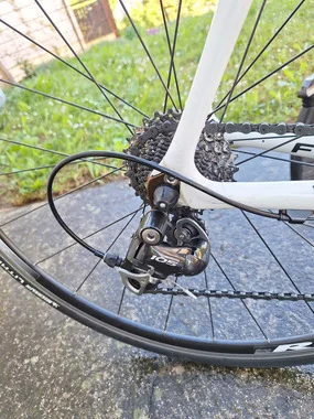 Focus XXL carbone / Shimano 105 / 1000 km