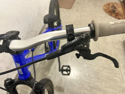 DMR dirt kolo