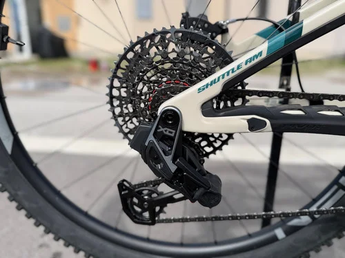 Pivot Shuttle AM Pro velikost L jako nové