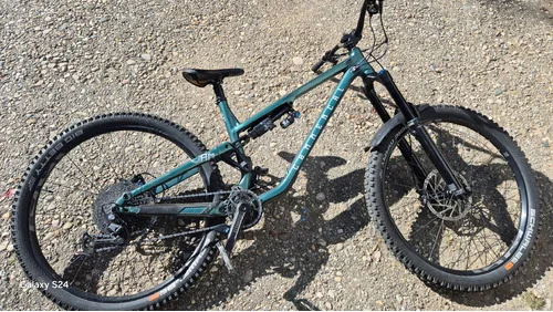Commencal meta am v4