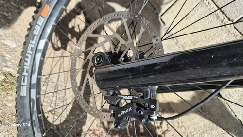 Commencal meta am v4
