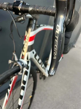 LOOK 695 Carbon-Rennrad, Ultegra DI2, neue Laufräder und Reifen
