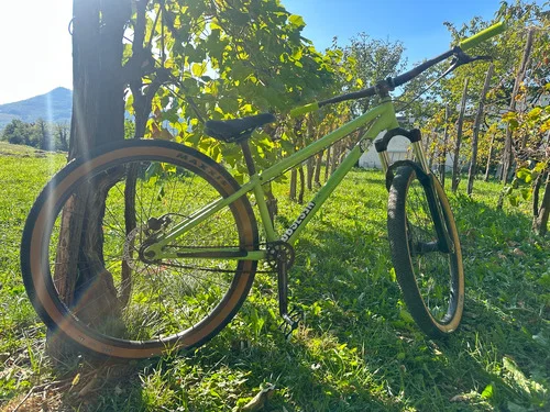 Dirt kolo Norco