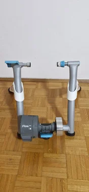 Trenažer Tacx Flow Smart