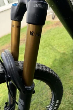 Canyon Torque cf9