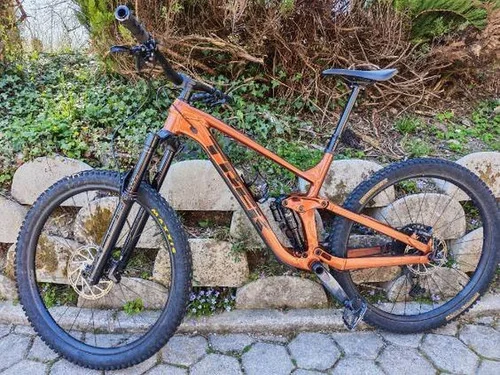 TREK SLASH 8 letnik 2023 L velikost