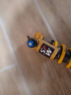 Öhlins TTX 22 205x60 Trunnion